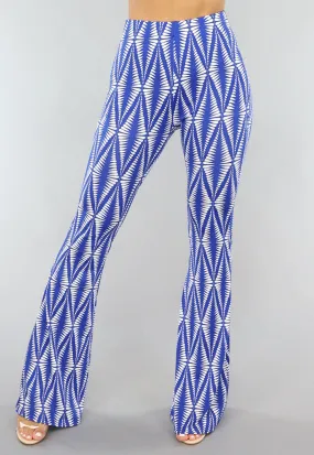 Stretch-Flair-Leggings mit blauem Aufdruck